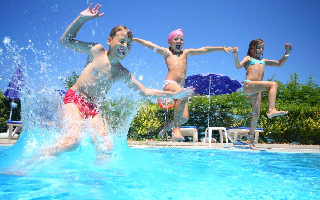 Holiday parks  with swimming pools